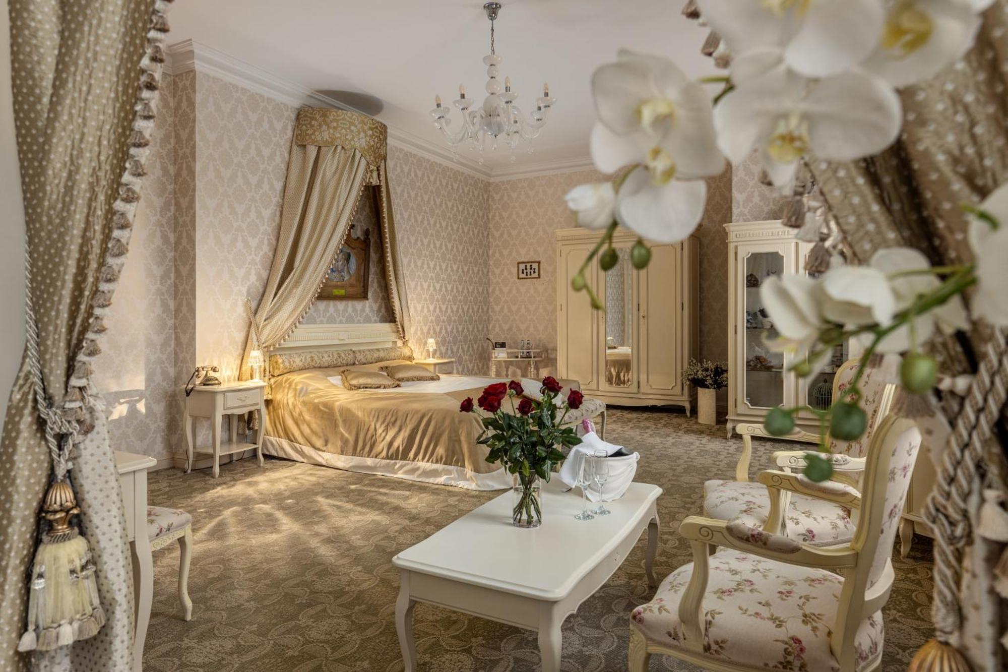 Готель Malpils Manor Екстер'єр фото